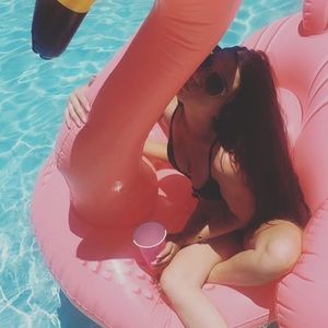 Meet your Posher, Ceara